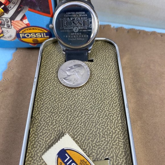 Vintage Captain Fossil Rocket Man Watch with Tin - Picture 6 of 7